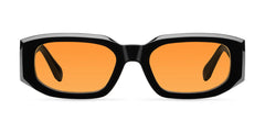 Modelo Kira en color Black Orange