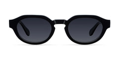 Modelo Tuma en color All Black