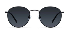 Modelo Yster en color All Black